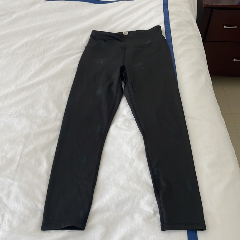 Size small 6 black with black stars workout leggings
